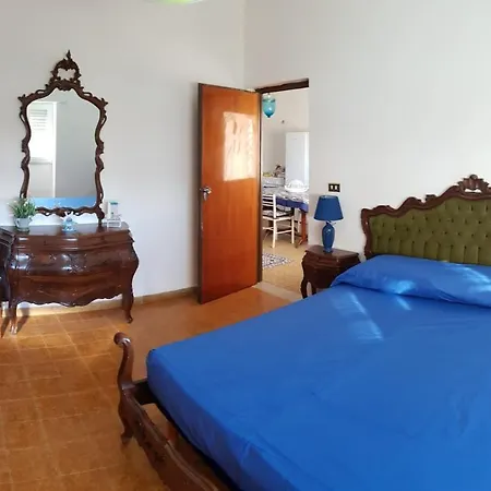 Casa Vacanze Le Barche بيت للعطل توريه أوفو